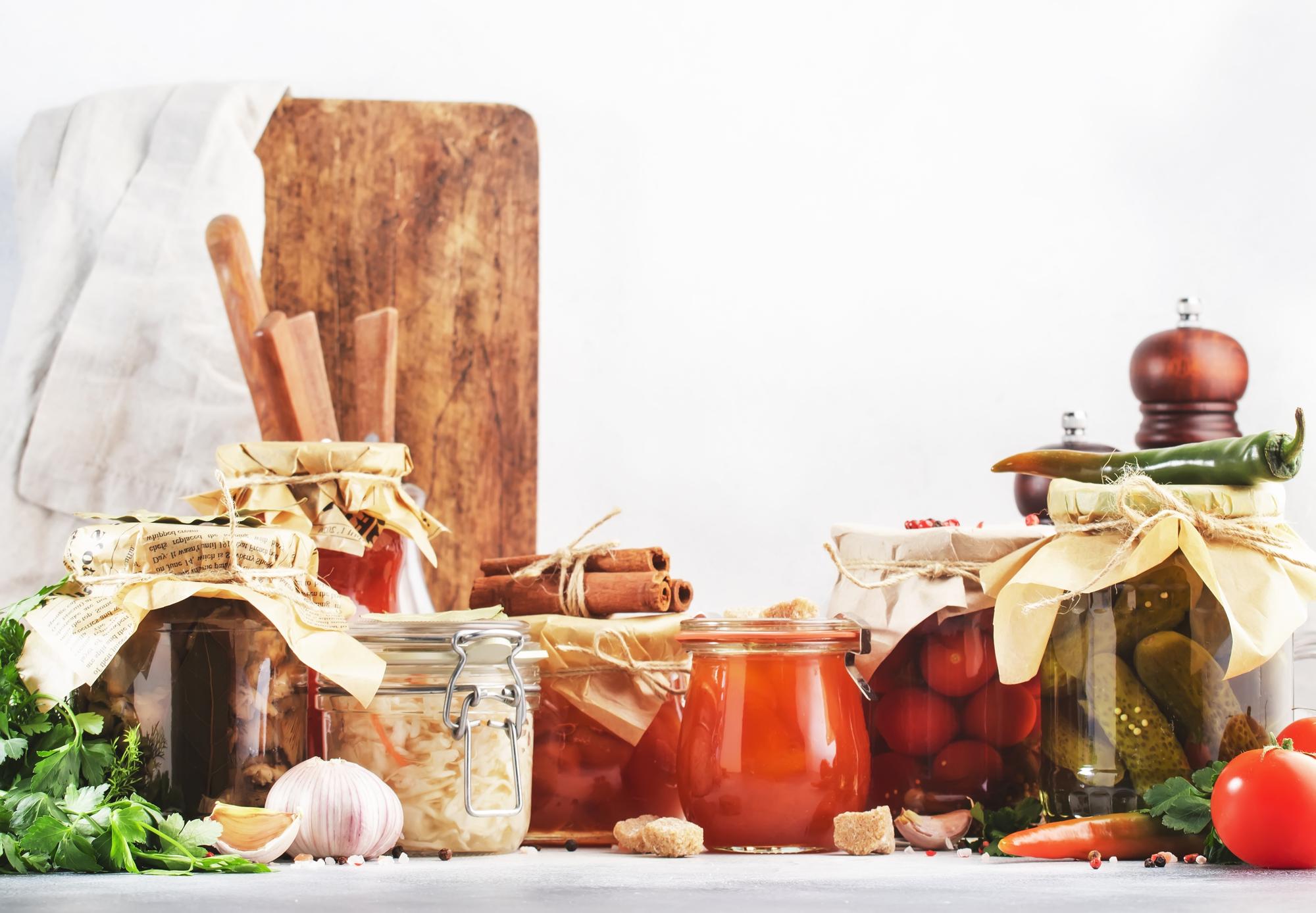 Set di utensili e ingredienti selezionati